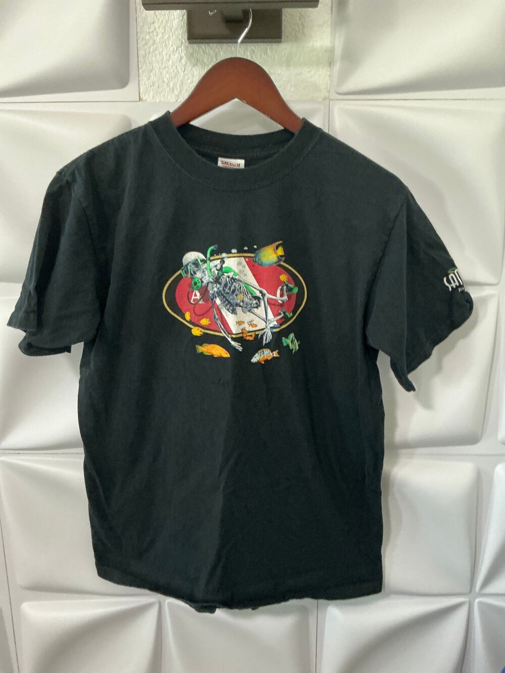 Anvil Vintage Amphibious Outfitters Short Sleeve Graphic T-Shirt Men's Medium